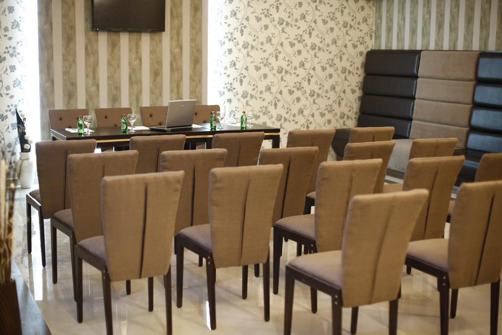Garni Hotel Tema Nova Čačak Dış mekan fotoğraf